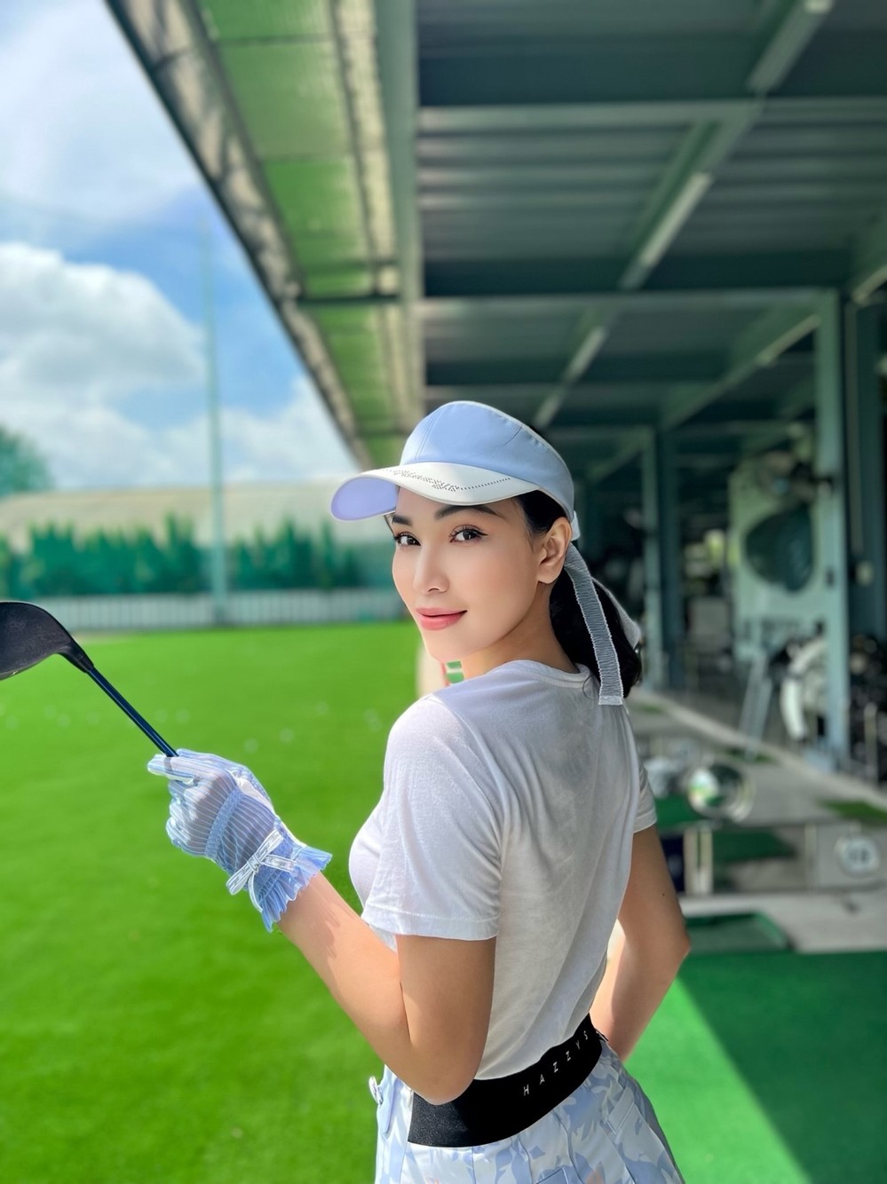 Quỳnh Thư tổ chức giải golf mừng sinh nhật - Ảnh 1.