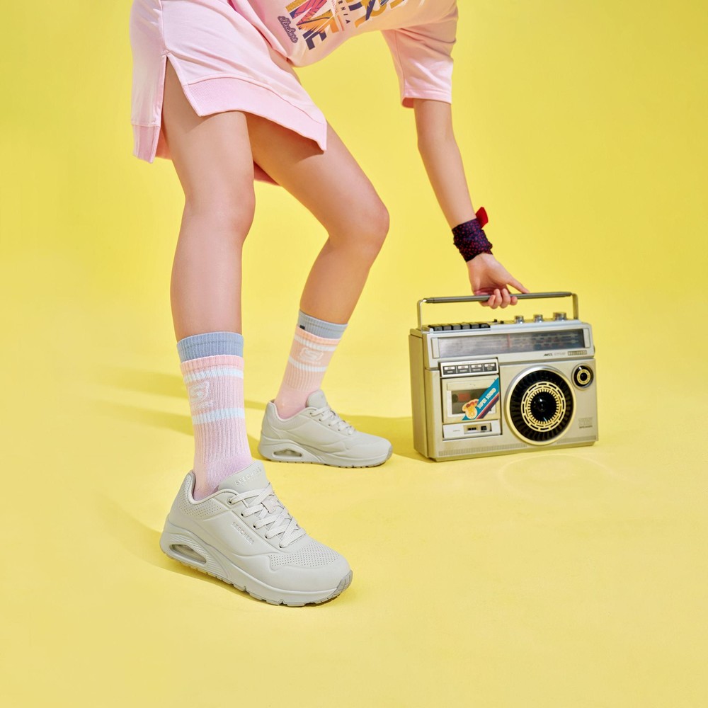 Skechers “trình làng” bộ sưu tập giày UNO mới 7 sắc màu cực trẻ trung - Ảnh 3.