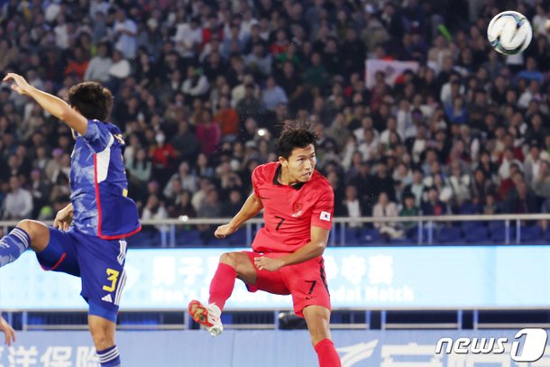 Thủng lưới ngay phút thứ 2, Olympic Hàn Quốc ngược dòng kịch tính trước Nhật Bản để lập kỷ lục giành HCV tại ASIAD - Ảnh 3.
