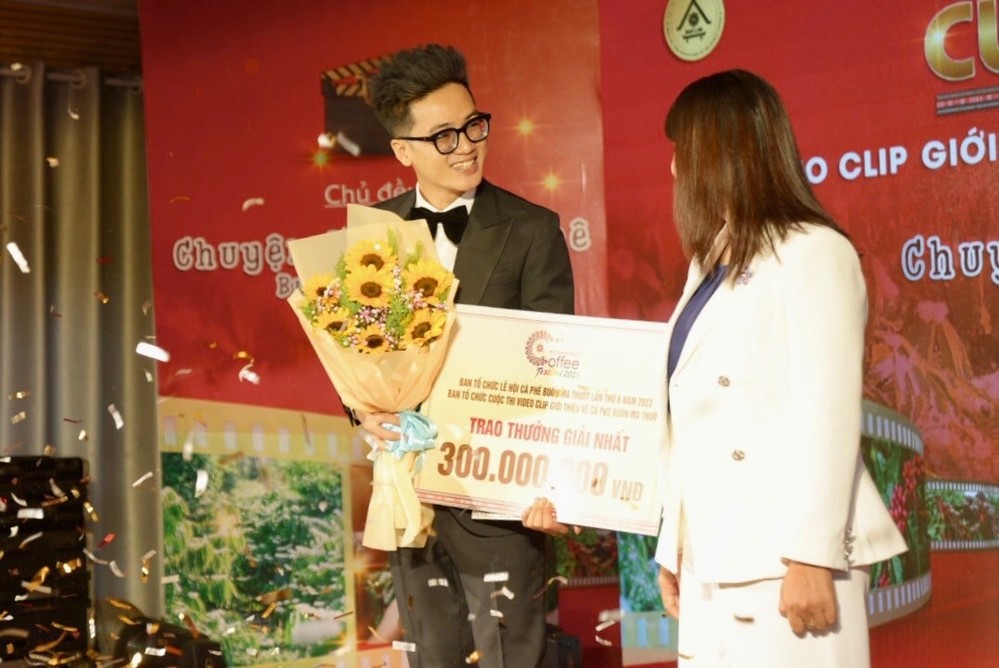 Đạt Trần - Tác giả video đạt giải nhất Lễ hội Cafe Buôn Ma Thuột 2023 - Ảnh 5.