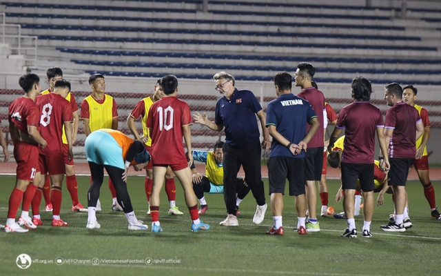 ĐT Việt Nam chưa từng thua trên sân của Philippines, cơ hội để thầy trò Troussier khởi đầu hoàn hảo - Ảnh 3.