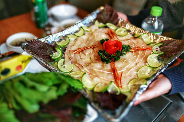 皇家大叻鱘魚火鍋 - 美味且難以抗拒的 6 種鱘魚菜餚 - 照片 2。