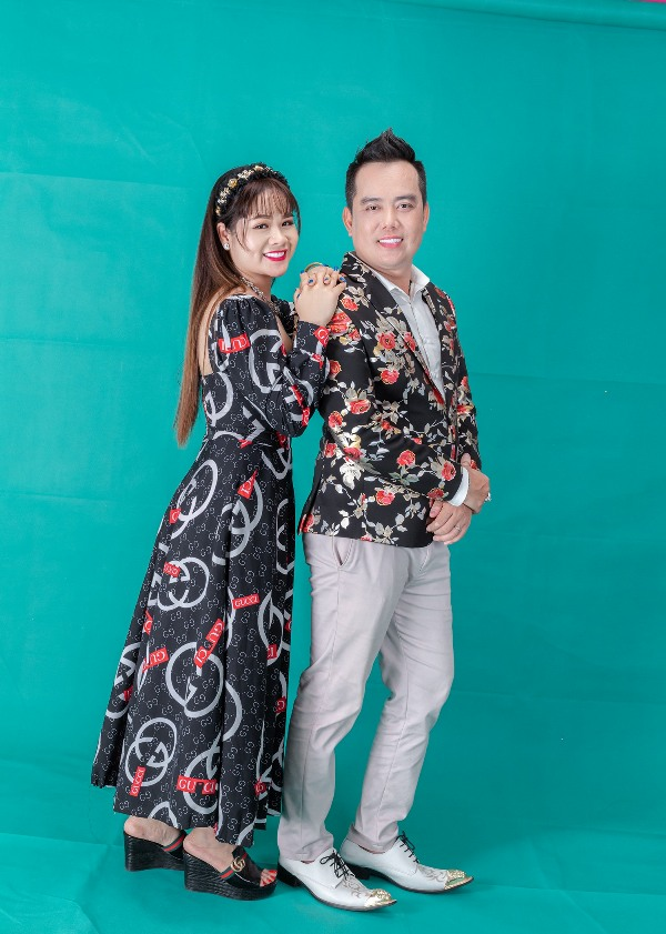 Ca sĩ Huỳnh Thọ Hùng đưa giai điệu truyền cảm, mộc mạc đến khán giả - Ảnh 3.