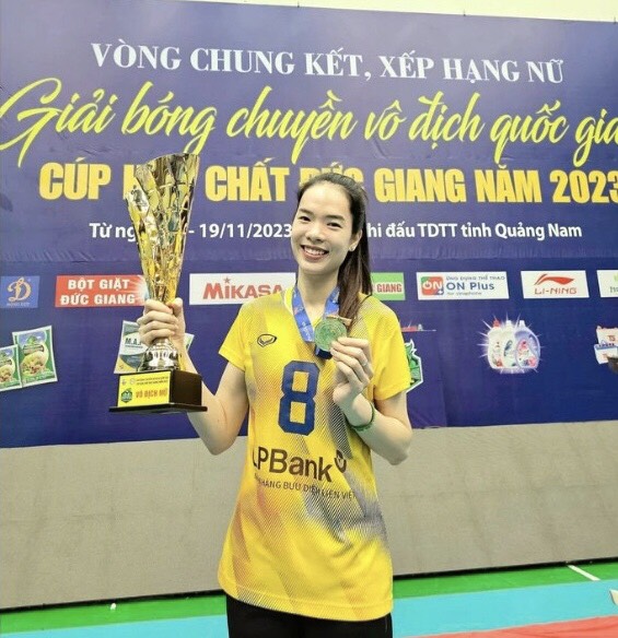 CLB bóng chuyền nữ Ninh Bình LPBank đăng quang ngôi vô địch giải VĐQG 2023 - Ảnh 4.