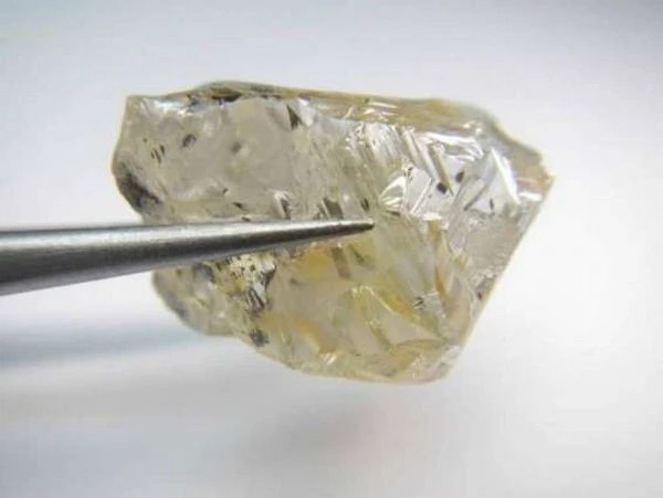 Khai thác mỏ kim cương lớn nhất Angola - Ảnh 1.