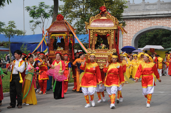 Bảo vệ sức sống lễ hội truyền thống tại nội thành Hà Nội - Ảnh 2.