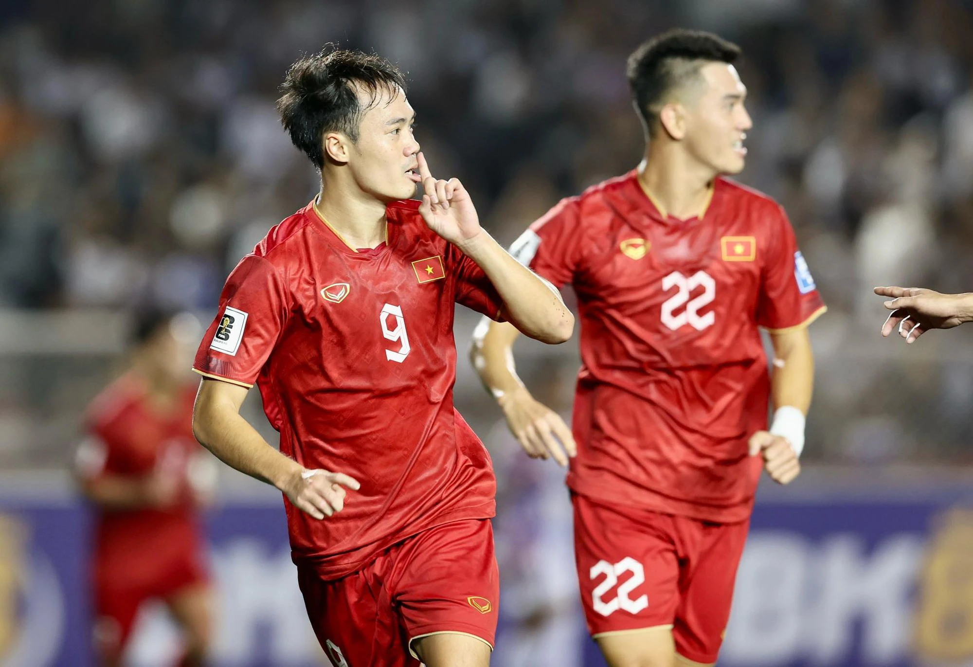 Tin bóng đá sáng 11/12: Huỳnh Như lập công lớn tại Lank FC; ĐT Việt Nam nhận tin dữ tại Asian Cup