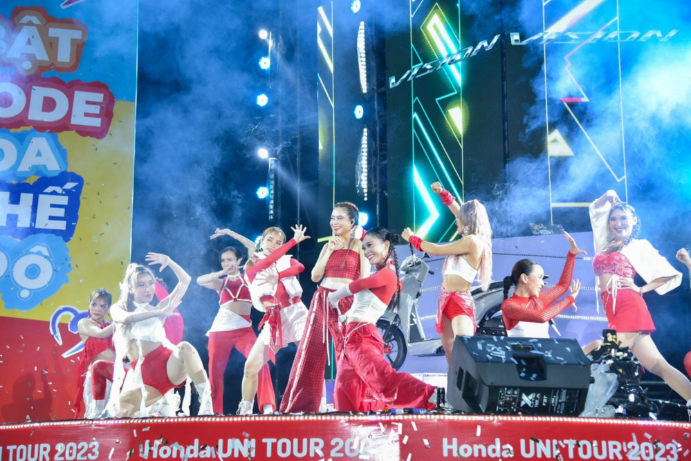 Dàn sao bùng nổ cùng sinh viên tại Honda UNI TOUR 2023 - Ảnh 2.