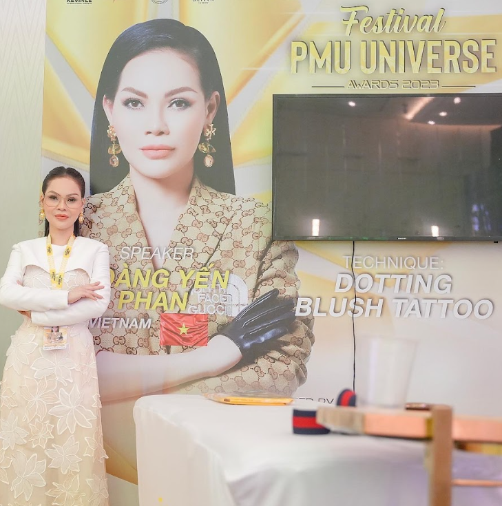 Grand Master Hoàng Yến Phan tại Festival PMU Universe Awards 2023 - Ảnh 1.