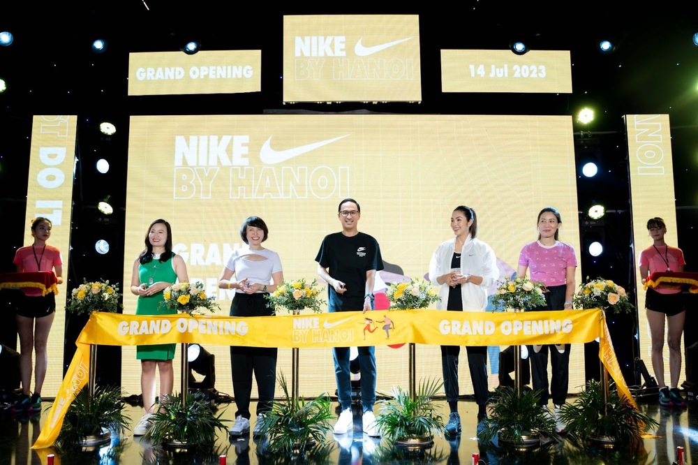 Sao Việt “đổ bộ&quot; tại sự kiện ra mắt cửa hàng “bản địa hóa” đầu tiên của Nike - Ảnh 5.