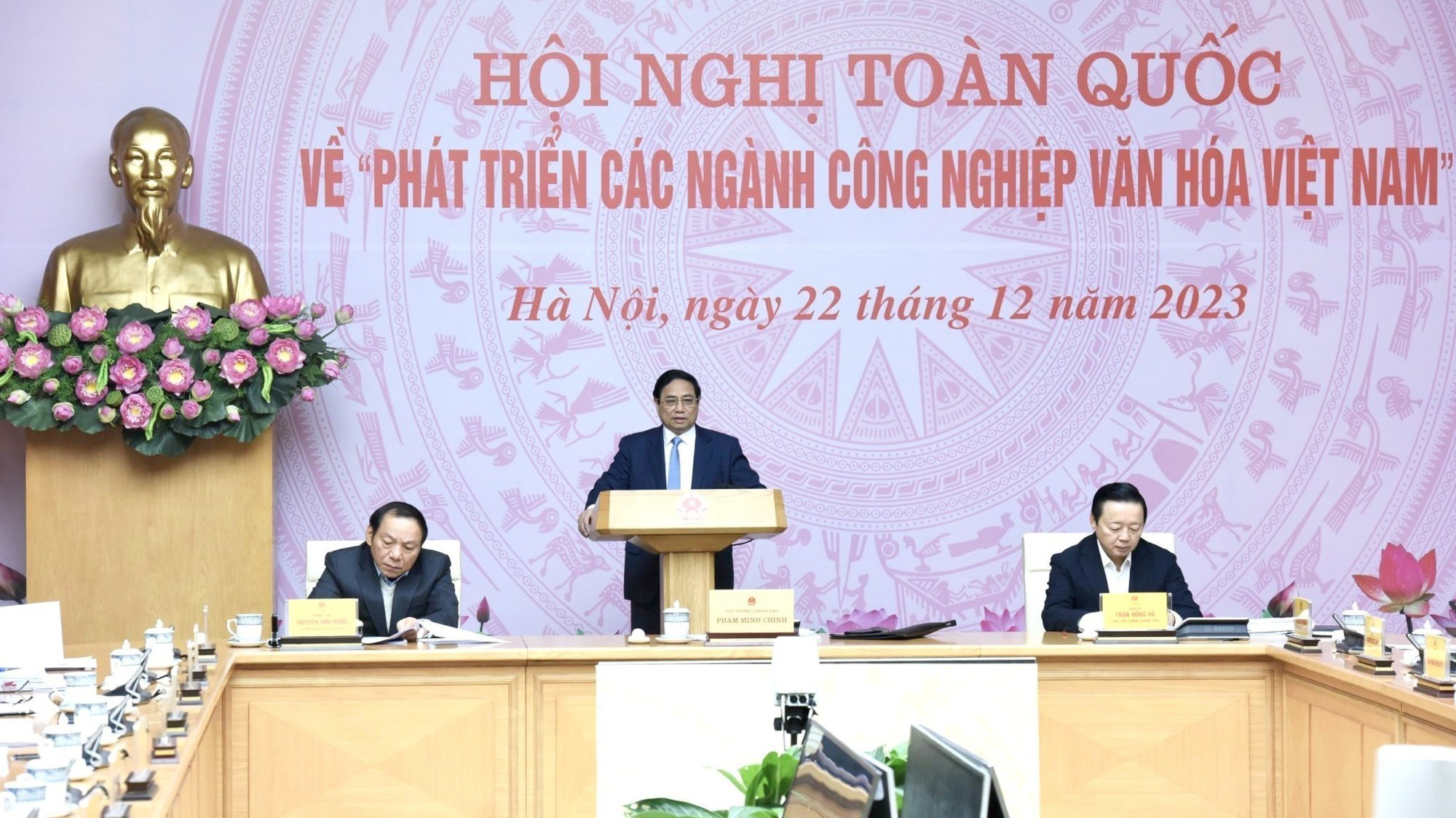 Xây dựng ngành công nghiệp văn hóa Việt Nam 'Sáng tạo - Bản sắc - Độc đáo - Chuyên nghiệp - Cạnh tranh'