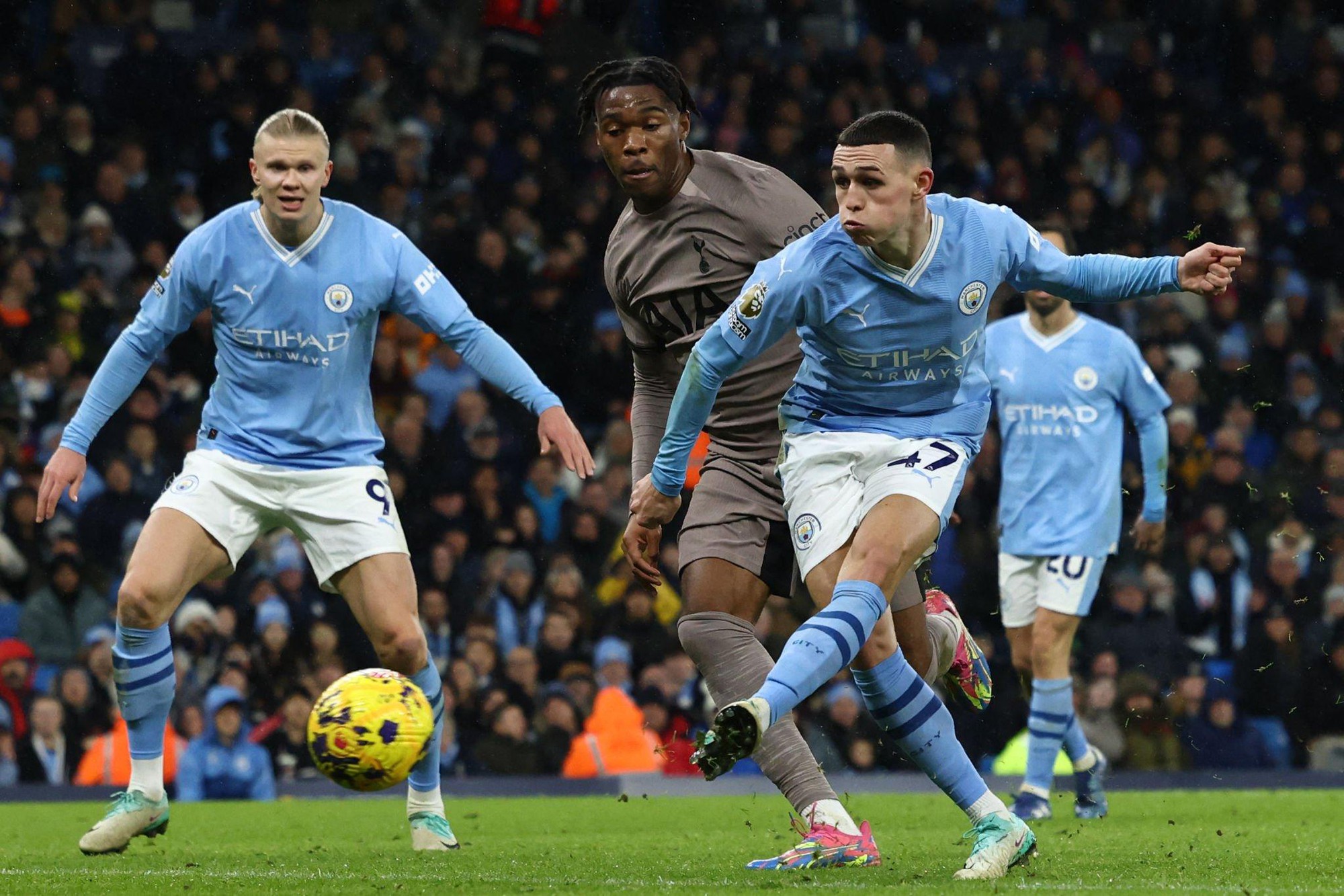 TRỰC TIẾP Man City vs Tottenham (2-1): Chủ nhà dồn ép (Hết hiệp 1)