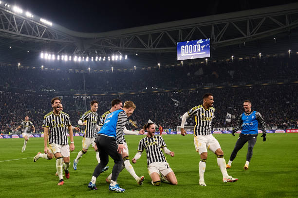 Juventus thắng Roma 1-0 ở vòng 18 Serie A