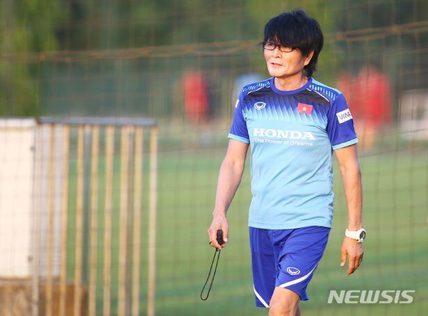 Báo Indonesia: 'Cánh tay đắc lực' của HLV Park sẽ tiết lộ điểm yếu của ĐT Việt Nam cho HLV Shin Tae Yong’ - Ảnh 2.