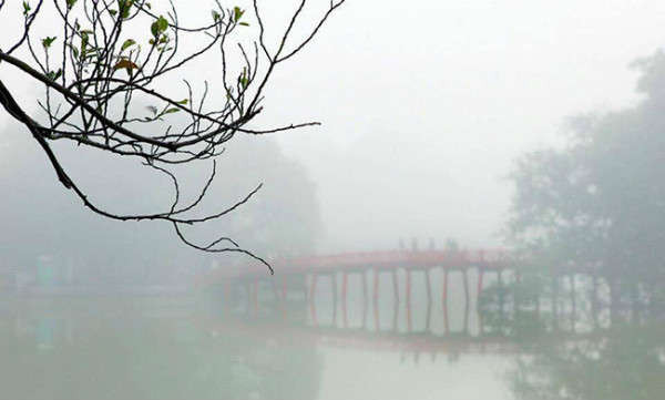 Mưa phùn và sương mù tiếp diễn ở Bắc Bộ - Ảnh 2.