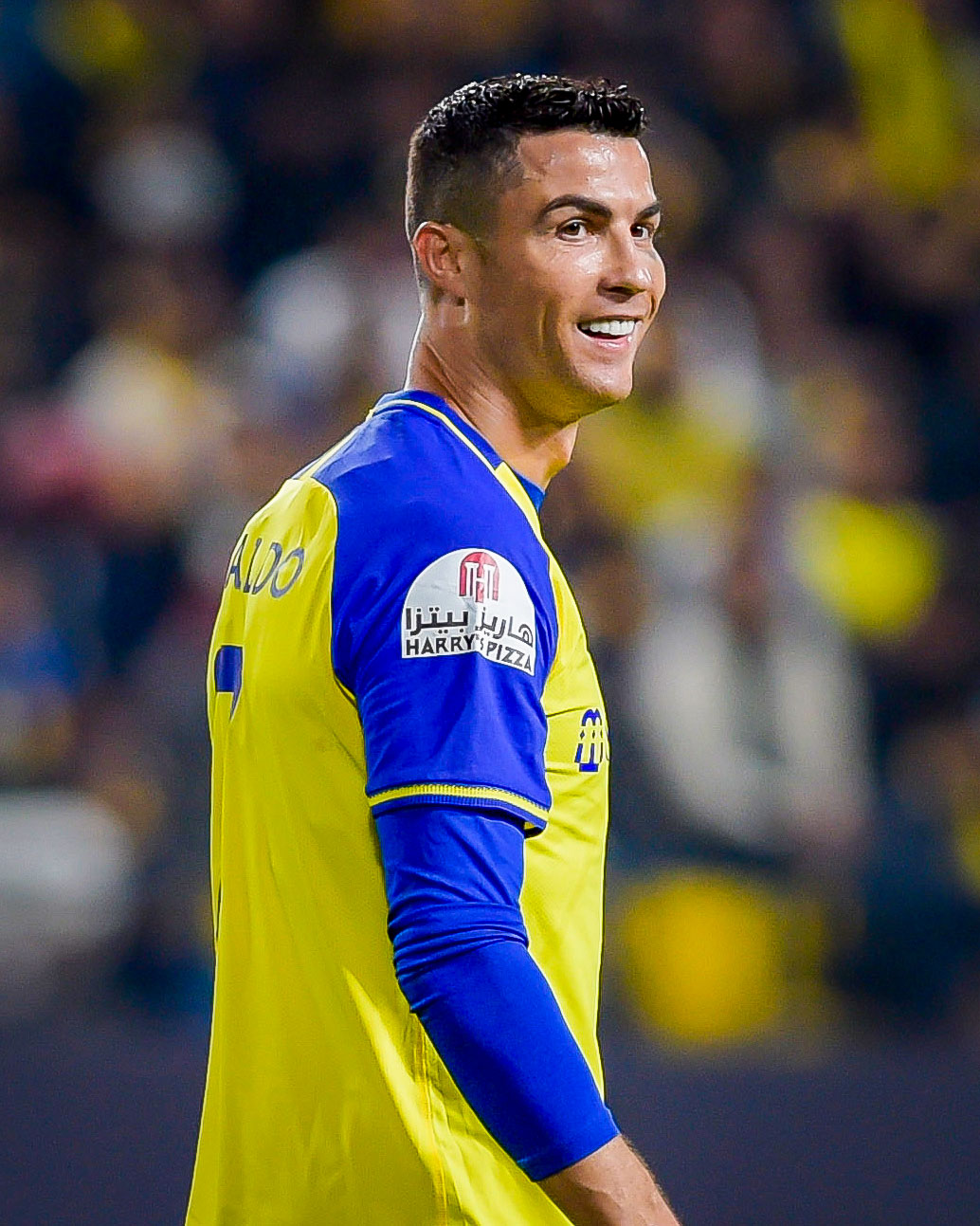 CĐV ca ngợi Ronaldo khi vượt qua cột mốc 500 bàn thắng trong sự nghiệp - Ảnh 4.