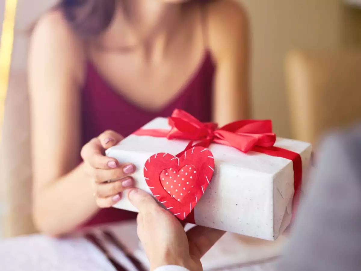 Chẳng cần ‘đoán già đoán non’, khoa học có thể gợi ý món quà Valentine ý nghĩa cho cả 2 giới: Cân nhắc 4 yếu tố để chọn ‘trúng phóc’ nhu cầu của ‘người thương’ - Ảnh 3.
