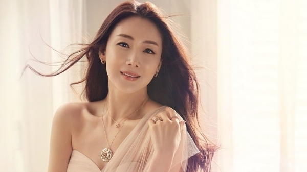 ‘Nữ hoàng nước mắt’ Choi Ji Woo: Sự nghiệp rực rỡ nhưng tình duyên đầy ‘sóng gió’