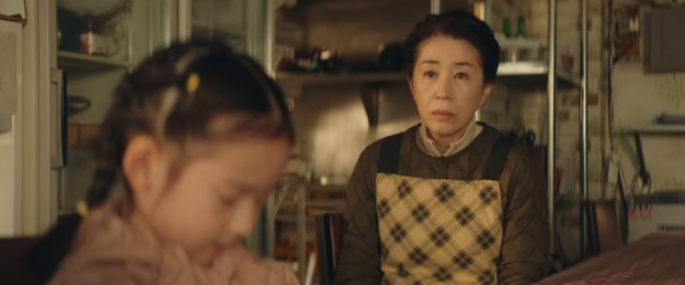 'Bà mẹ quốc dân' phủ sóng màn ảnh Hàn đầu năm 2023 - Ảnh 2.
