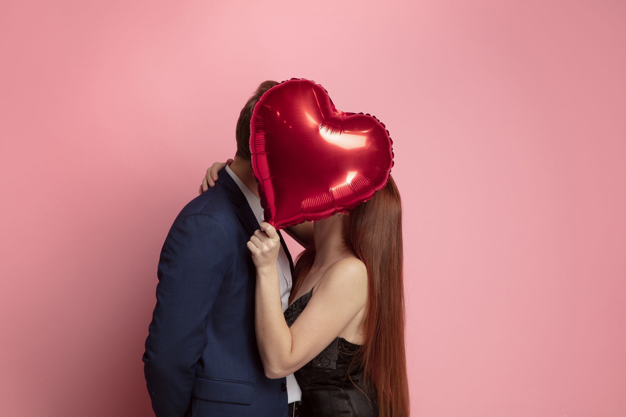 Nhờ ChatGPT lên lịch trình, gợi ý quà tặng ngày Valentine: Chỉ 100.000 đồng cũng có thể làm người yêu cảm động! - Ảnh 3.