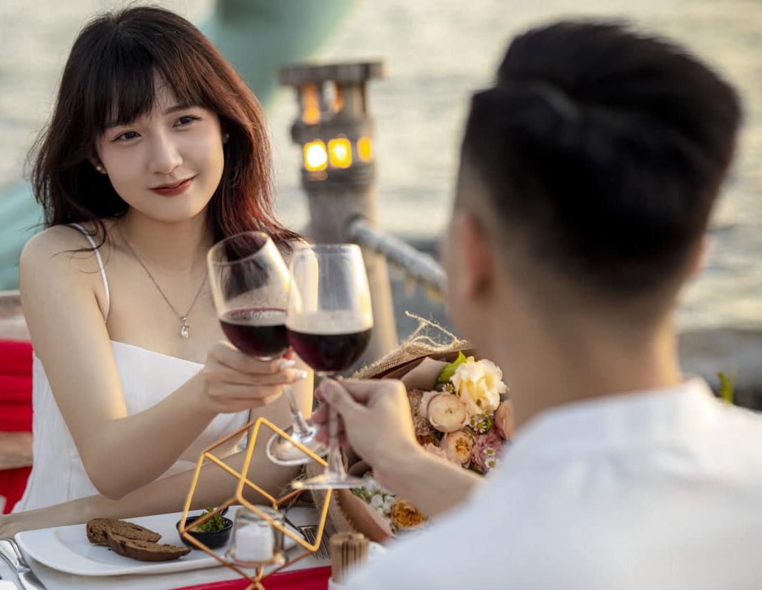 Trầm trồ trước màn cầu hôn HOT nhất mùa Valentine 2023, khiến hàng triệu trái tim thổn thức - Ảnh 2.