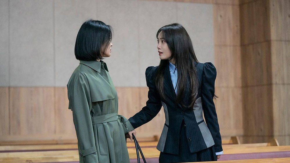 Loạt ảnh tĩnh tiết lộ 'The Glory' 2: Song Hye Kyo bắt đầu báo thù, 'ác nữ nghiện ngập' bị bắt