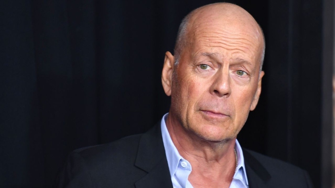 Chứng sa sút trí tuệ của Bruce Willis đã xảy ra trên phim trường nhiều năm trước 