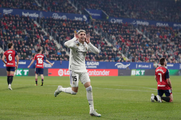 Valverde ghi bàn trong chiến thắng 2-0 của Real Madrid trước Osasuna