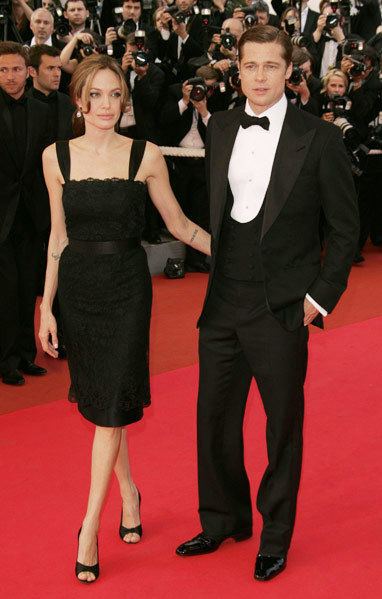 Khoảnh khắc Brad Pitt và Angelina Jolie cùng đi đến LHP Cannes vào năm 2007: Tiếc nuối cho 1 cuộc tình từng gây náo loạn cả Hollywood - Ảnh 2.