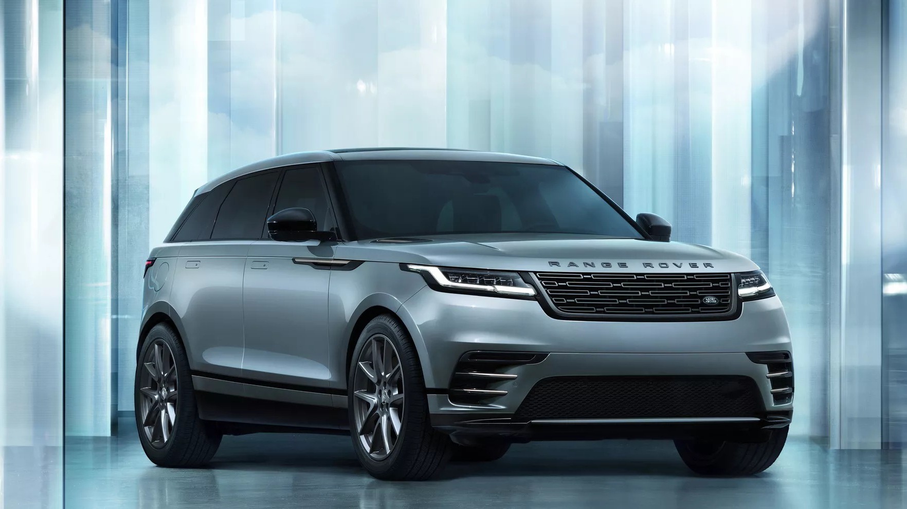 Ra mắt Range Rover Velar 2024: Giá quy đổi 1,5 tỷ đồng, nội thất không nút bấm, chạy 65km không cần xăng