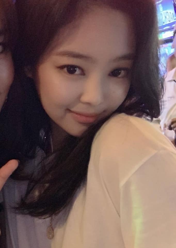Jennie lộ ảnh chụp cam thường đẹp “vô thực” khiến netizen Hàn phải thốt lên “Ngoài đời cô ấy thật sự trông như thế á?” - Ảnh 6.