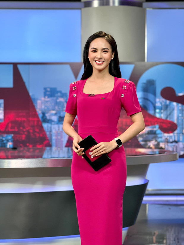MC Quỳnh Nga - Mỹ nhân &quot;cầm trịch&quot; Miss Universe Vietnam là ai?  - Ảnh 4.