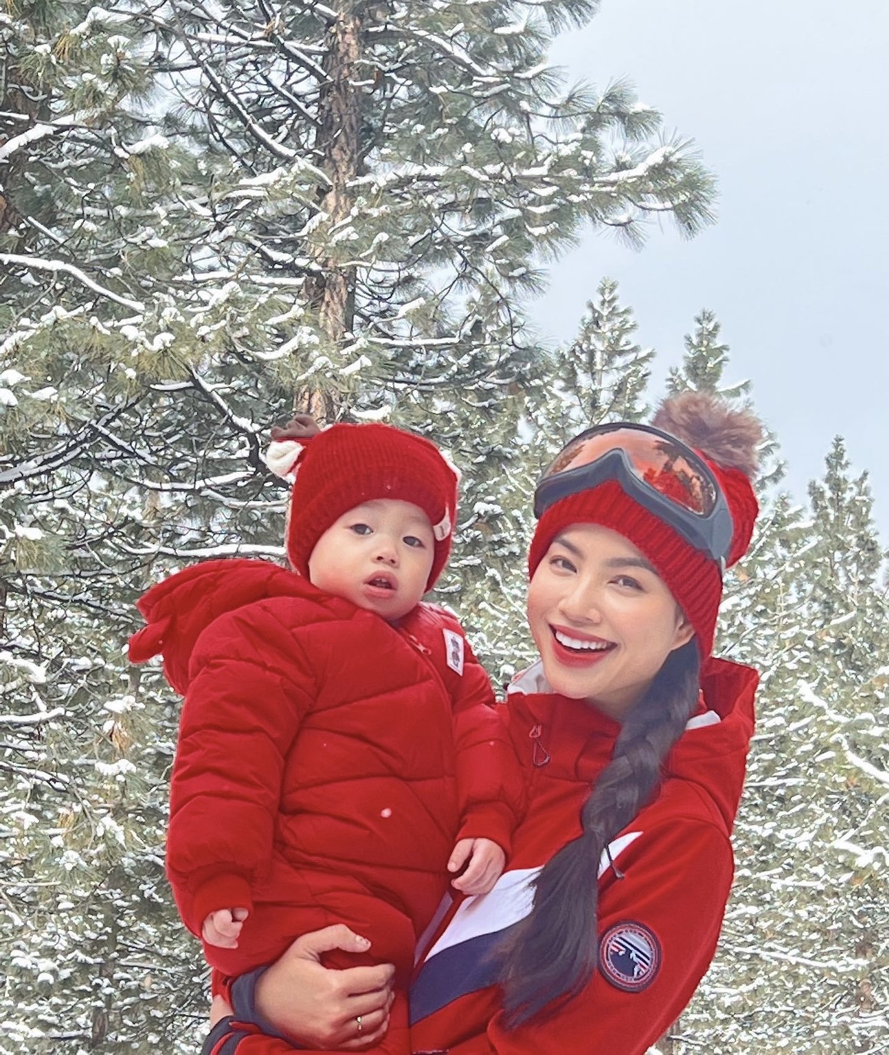 Bị thương ở chân khi đi trượt tuyết dưới thời tiết -13 độ C, Hoa hậu Phạm Hương phải đến bệnh viện gấp - Ảnh 3.