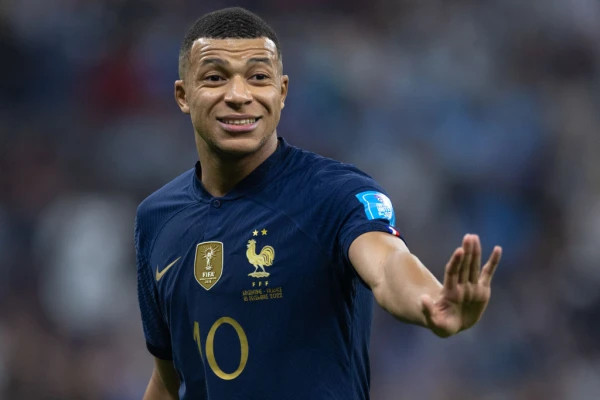 Mbappe sẽ trở thành đội trưởng mới của tuyển quốc gia Pháp - Ảnh 2.