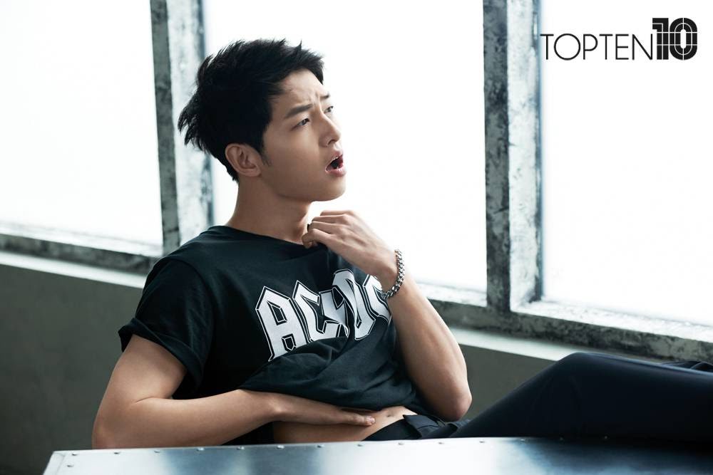 Song Joong Ki và bà xã Katy từng khiến fan “xịt máu mũi” với những bộ ảnh nóng bỏng mắt trong quá khứ  - Ảnh 1.