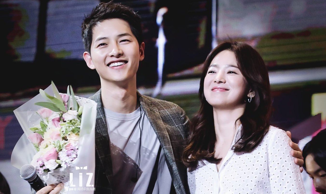 4 cặp đôi &quot;phim giả tình thật&quot; chia tay khiến mọi người tiếc nuối: 2 cặp vợ chồng Ahn Jae Hyun -  Goo Hye Sun; Song Joong Ki - Song Hye Kyo ồn ào suốt nhiều năm - Ảnh 2.
