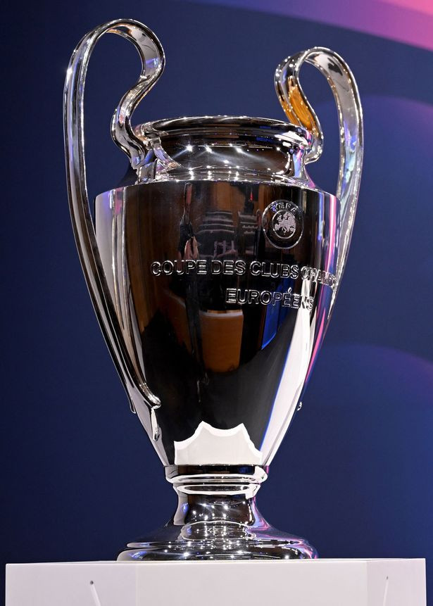 MU có thể bị cấm tham dự Champions League nếu đổi chủ sở hữu - Ảnh 4.