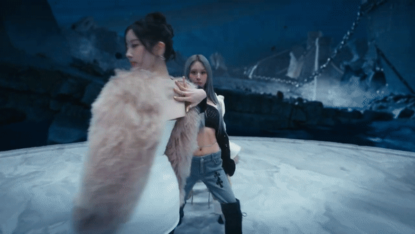 TWICE trở lại với MV đậm chất nữ quyền: Đoạn rap phá cả bài hát, thành tích nhạc số ở Hàn lại &quot;thảm bại&quot;, thua cả Miley tung ra cùng lúc? - Ảnh 3.