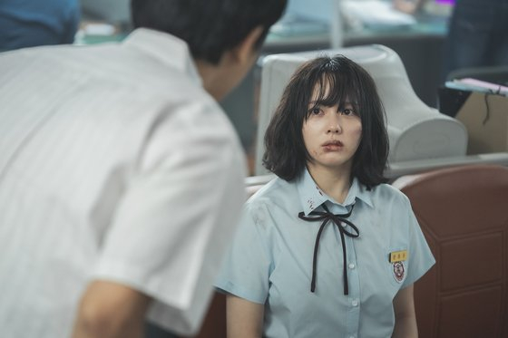 &quot;The Glory&quot; của Song Hye Kyo bóc trần sự thật về bạo lực học đường, lý giải một nguyên nhân khiến tình trạng bắt nạt chỉ ngày một tệ hơn tại Hàn Quốc - Ảnh 2.
