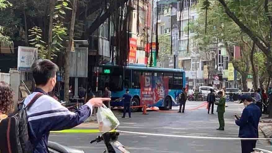 Điều tra nguyên nhân vụ xe bus gây tai nạn trên phố Đội Cấn, Hà Nội