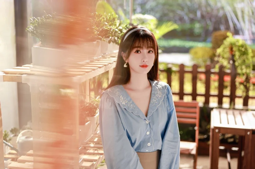 Muốn trông cao hơn ít nhất 5cm, chị em cắp sách vở học Ngu Thư Hân 3 chiêu phối đồ đơn giản mà hiệu quả - Ảnh 9.