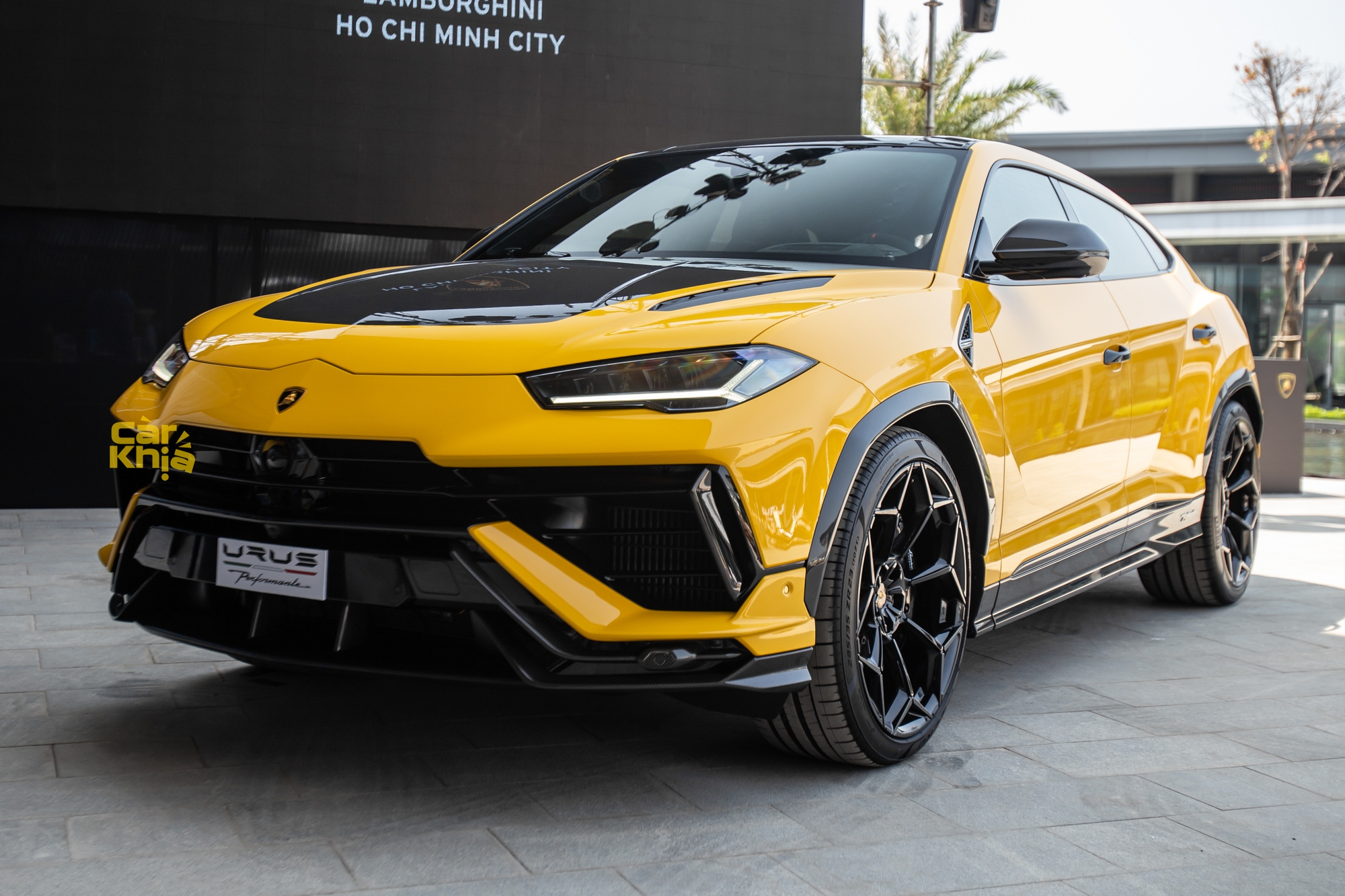 Lamborghini Urus Performante ra mắt: Siêu SUV mới cho đại gia Việt - Ảnh 2.