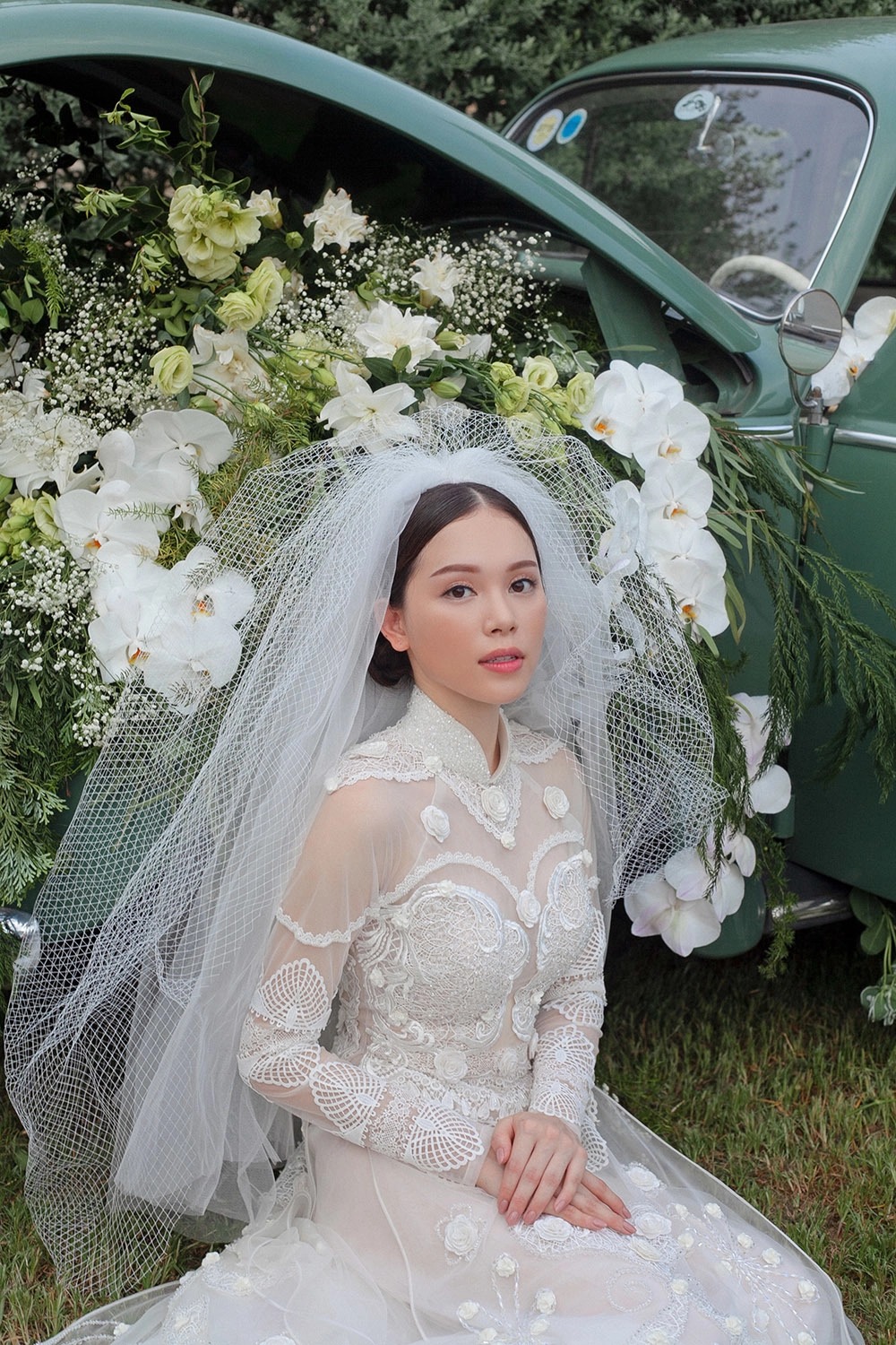 Hé lộ thiệp cưới sang trọng của Linh Rin - Phillip Nguyễn - Ảnh 2.