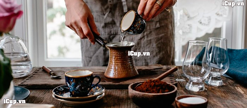 Cộng đồng mạng tranh cãi về cốc cà phê “Thạch Sanh” độc lạ ở Đắk Lắk: đổ mãi không vơi, vùi xuống cát lại đầy - Ảnh 6.
