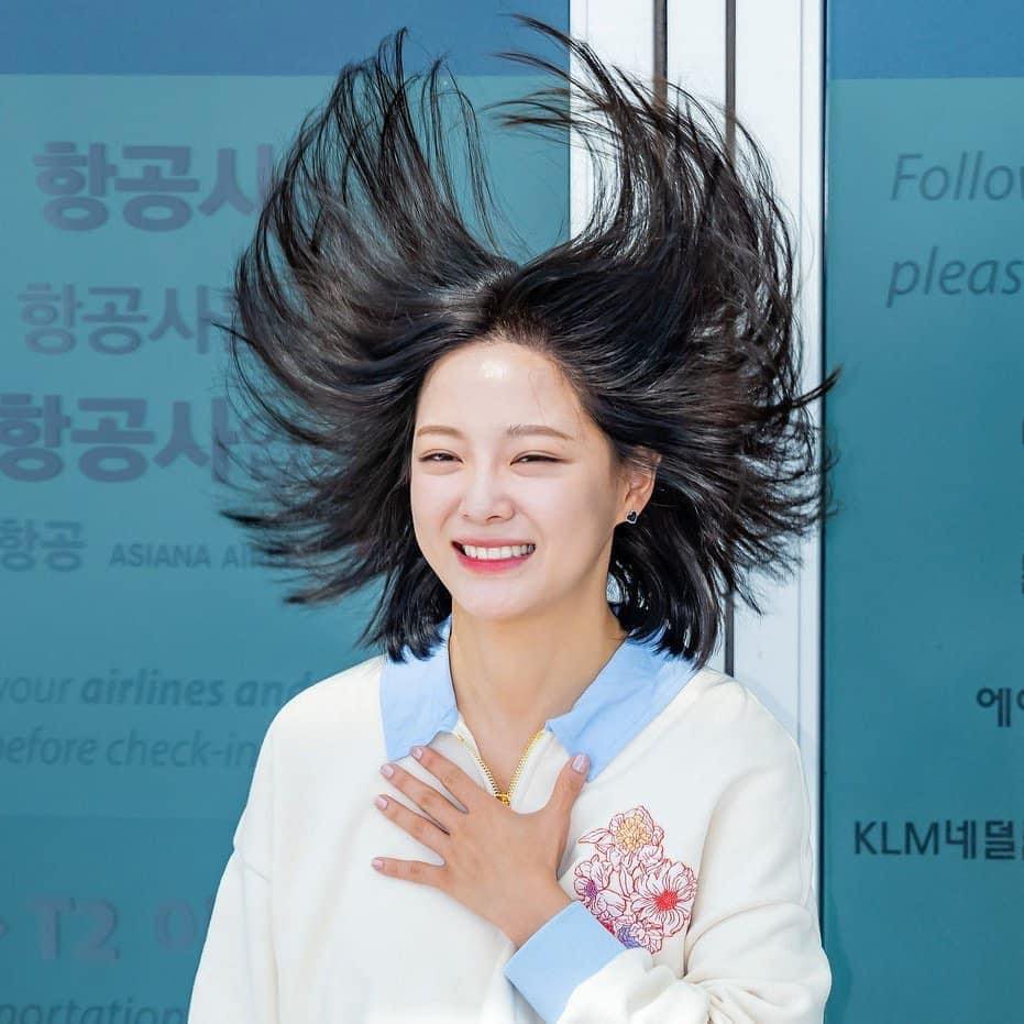 Sao Hàn khi rơi vào cảnh tóc gió thôi bay: Đa phần vẫn xinh, chỉ trừ một người tự dưng xui nhẹ - Ảnh 2.