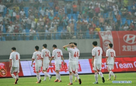 Cầu thủ Trung Quốc bị bắt, dính cáo buộc bán độ ở trận thua thảm Thái Lan 1-5 - Ảnh 1.