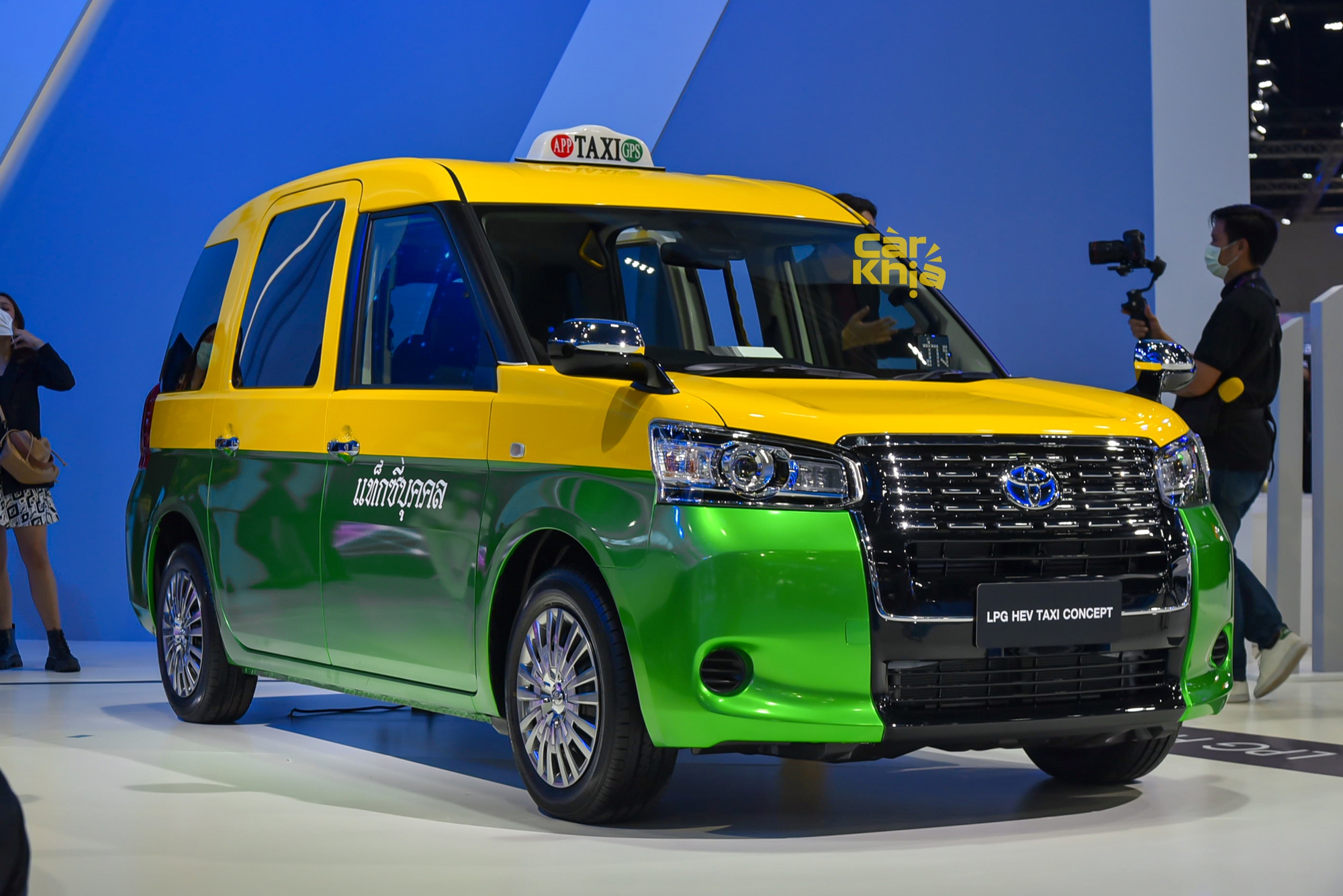 Toyota taxi - Ảnh 1.