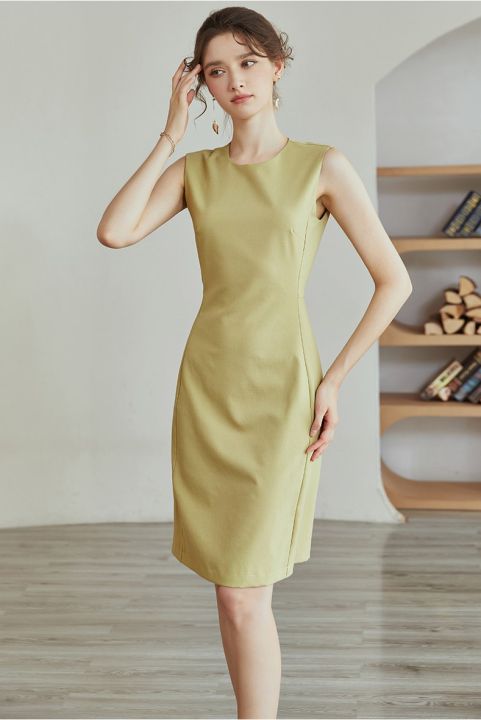 Thời trang đi ăn cưới của Hà Tăng: diện váy siêu đơn giản nhưng vẫn sang chảnh, cuốn hút  - Ảnh 14.