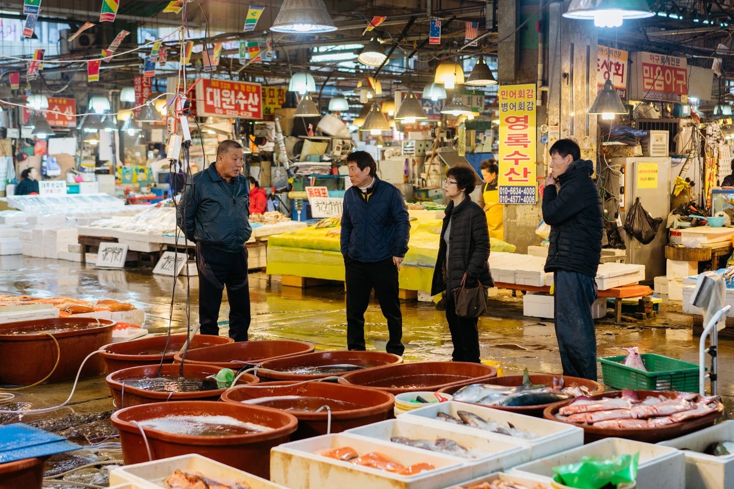Cô gái Việt kể chuyện đi chợ hải sản tươi sống nổi tiếng Hàn Quốc: Có thể ăn ngay tại chợ luôn, 4 triệu đồng một bữa không gọi là đắt - Ảnh 6.