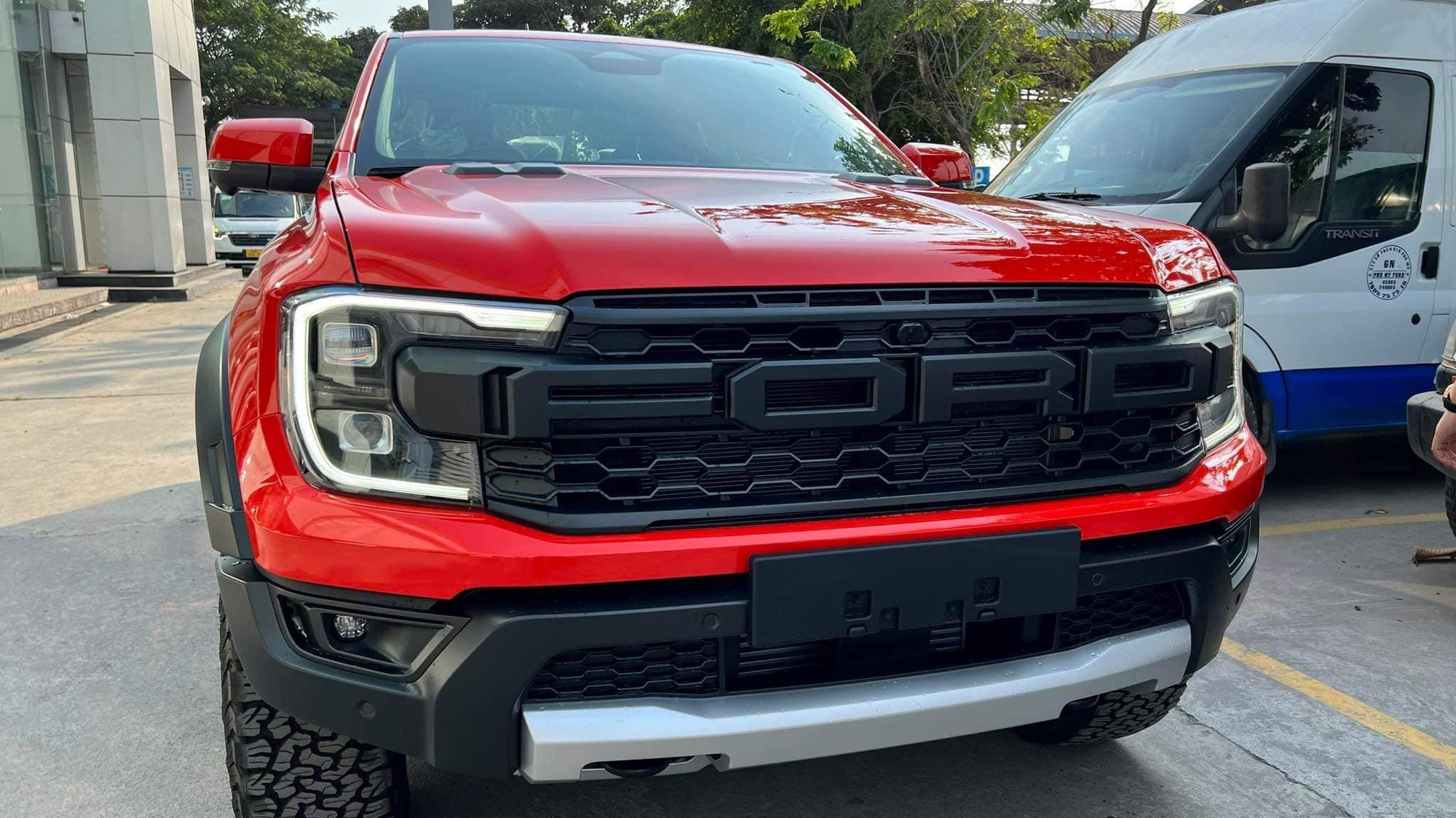 Ford Ranger Raptor 2023 đổ bộ đại lý Việt Nam: Giao xe tháng sau, nhưng nhiều màu hot phải chờ đến tháng 5